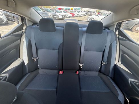 Used 2025 Nissan Versa SV FWD image 38