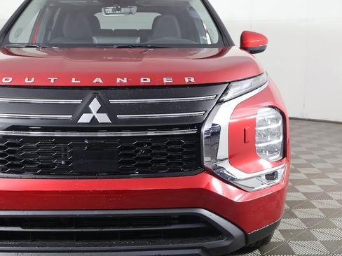 New 2026 Mitsubishi Outlander ES image 14