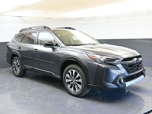 Certified 2025 Subaru Outback Limited image 3