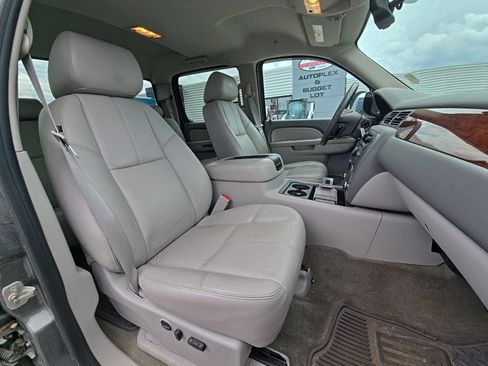 Used 2011 GMC Sierra 1500 SLT w/ SLT Convenience Package AWD/4WD image 13