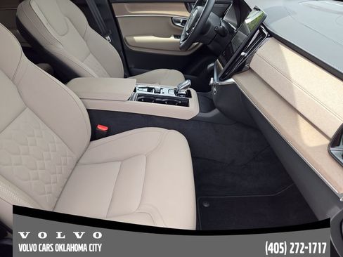 Used 2026 Volvo XC90 B6 Plus w/ Protection Package Premier AWD/4WD image 11