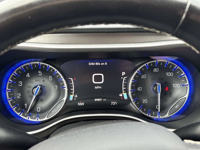 Used 2020 Chrysler Pacifica Touring-L FWD image 28