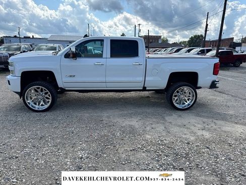 Used 2019 Chevrolet Silverado 2500 LTZ w/ Duramax Plus Package AWD/4WD image 7