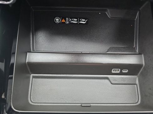 Used 2025 Chevrolet Tahoe Premier image 39