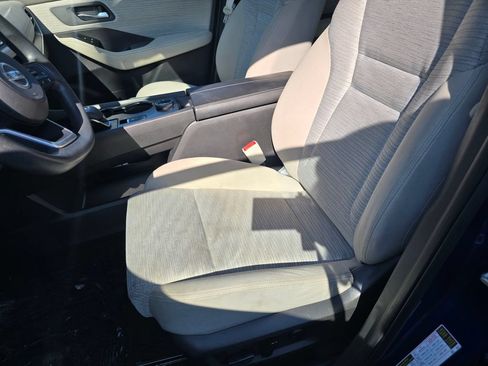Used 2021 Nissan Rogue SV AWD/4WD image 15