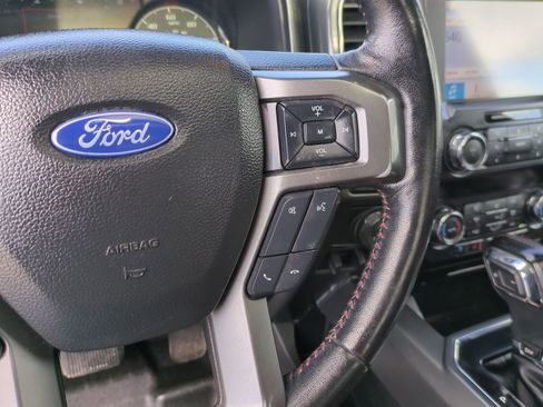 Used 2019 Ford F150 Lariat image 31