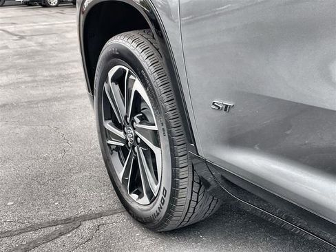 New 2026 Buick Enclave Sport Touring w/ Power Package FWD image 33