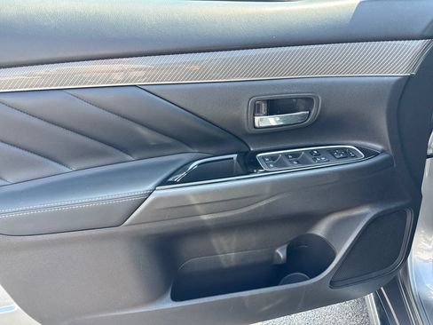 Used 2022 Mitsubishi Outlander SEL AWD/4WD image 15