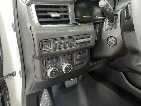Used 2024 GMC Yukon Denali Ultimate AWD/4WD image 26