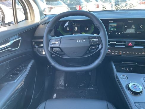 New 2026 Kia Sportage EX image 13