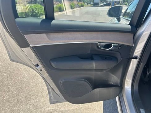 Certified 2025 Volvo XC90 B6 Plus AWD/4WD image 16