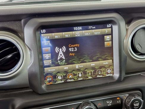 Used 2023 Jeep Gladiator Overland AWD/4WD image 34