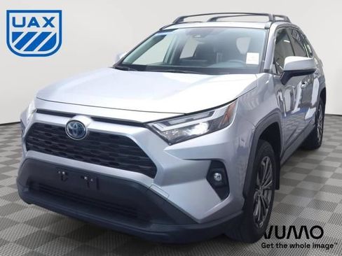 Used 2022 Toyota RAV4 XLE Premium AWD/4WD image 2