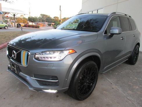 Used 2016 Volvo XC90 T6 Momentum w/ Protection Package Plus image 4