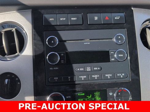 Used 2014 Ford Expedition Limited image 18