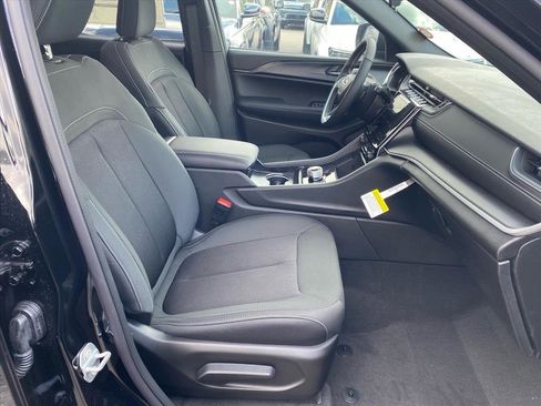 New 2026 Jeep Grand Cherokee Laredo X AWD/4WD image 17