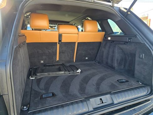 Used 2019 Land Rover Range Rover Sport HSE Dynamic image 16