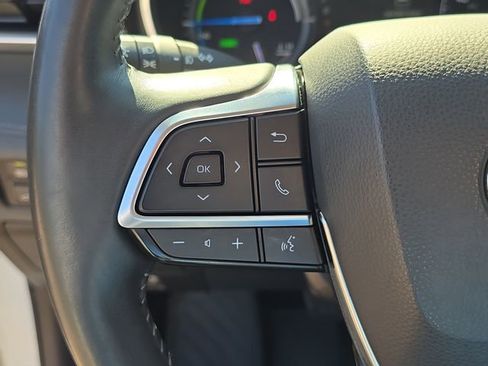 Used 2021 Toyota Highlander XLE image 36