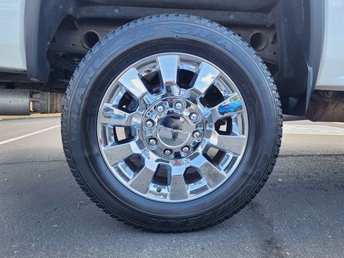 Used 2017 GMC Sierra 2500 Denali w/ Duramax Plus Package AWD/4WD image 20