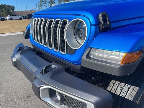 New 2026 Jeep Wrangler Unlimited Sahara AWD/4WD image 11