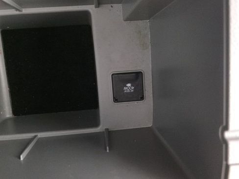 Used 2013 Toyota 4Runner SR5 w/ Convenience Pkg image 25