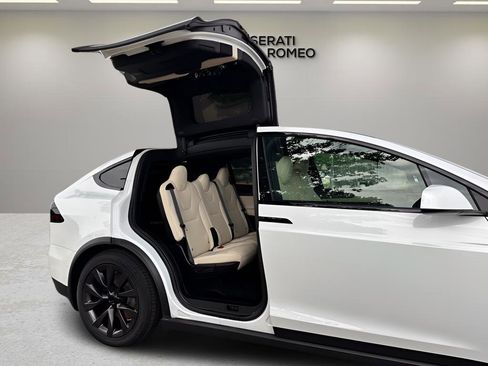Used 2023 Tesla Model X AWD/4WD image 31