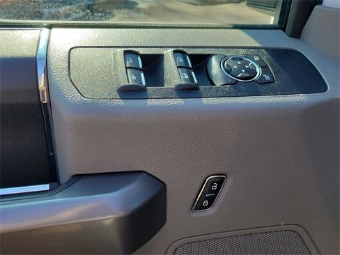 Used 2019 Ford F350 XLT image 7