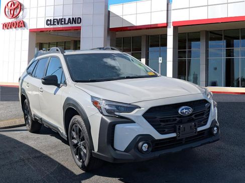 Used 2025 Subaru Outback Onyx Edition image 2