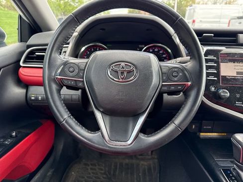 Used 2019 Toyota Camry XSE image 20