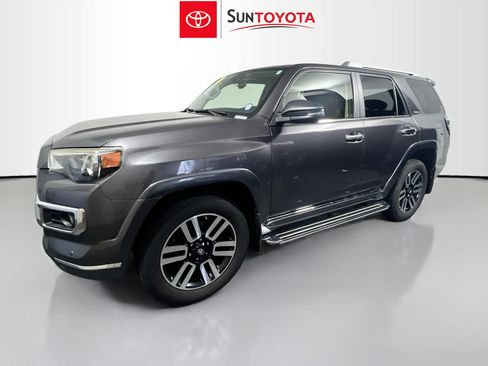 Used 2018 Toyota 4Runner Limited AWD/4WD image 9