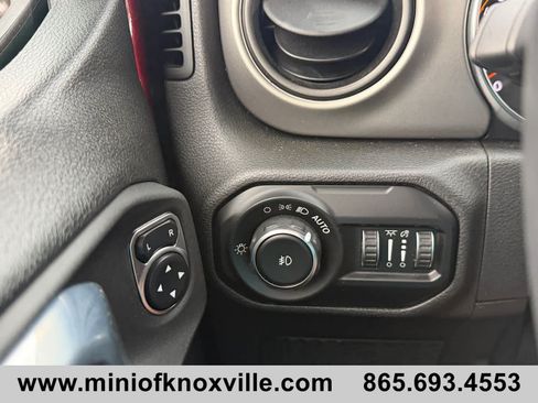 Used 2021 Jeep Wrangler Sport AWD/4WD image 20