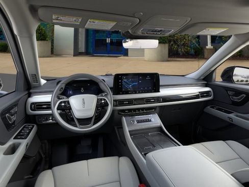 New 2026 Lincoln Aviator AWD image 10