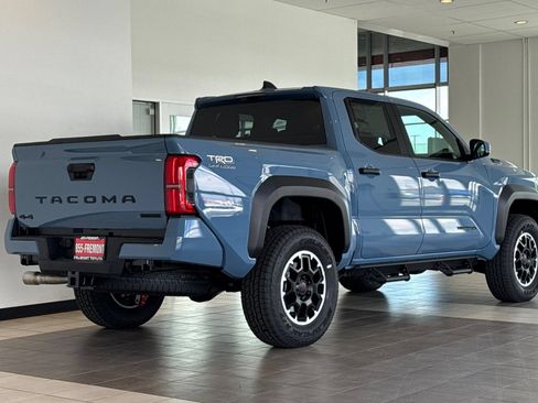 Used 2026 Toyota Tacoma TRD Off-Road AWD/4WD image 4