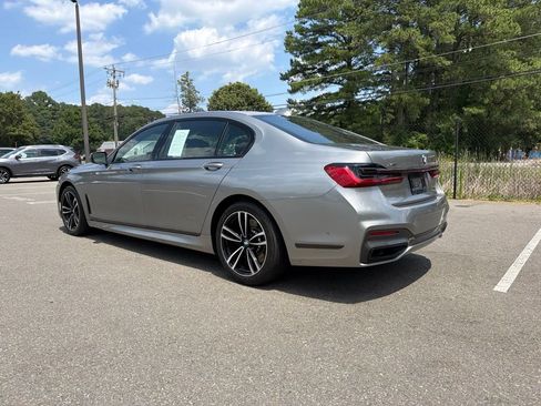 Used 2022 BMW 750i xDrive w/ Executive Package AWD/4WD image 7