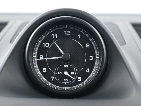 Certified 2026 Porsche Macan AWD/4WD image 12