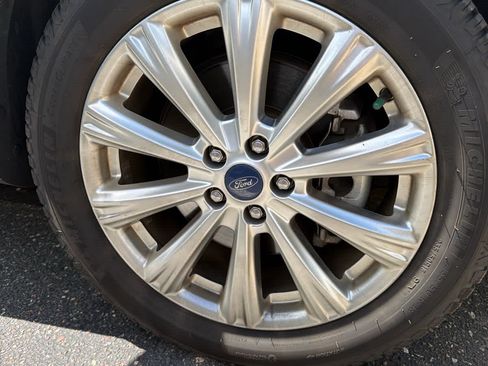 Used 2017 Ford Escape Titanium FWD image 4