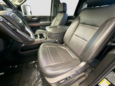 Used 2020 GMC Sierra 2500 Denali w/ Denali Ultimate Package AWD/4WD image 11