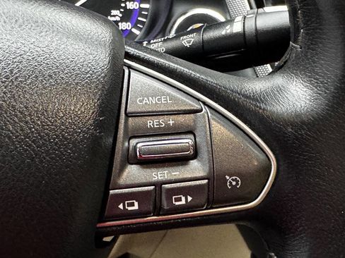 Used 2017 INFINITI Q50 Signature Edition w/ Cargo Package (L95) image 27