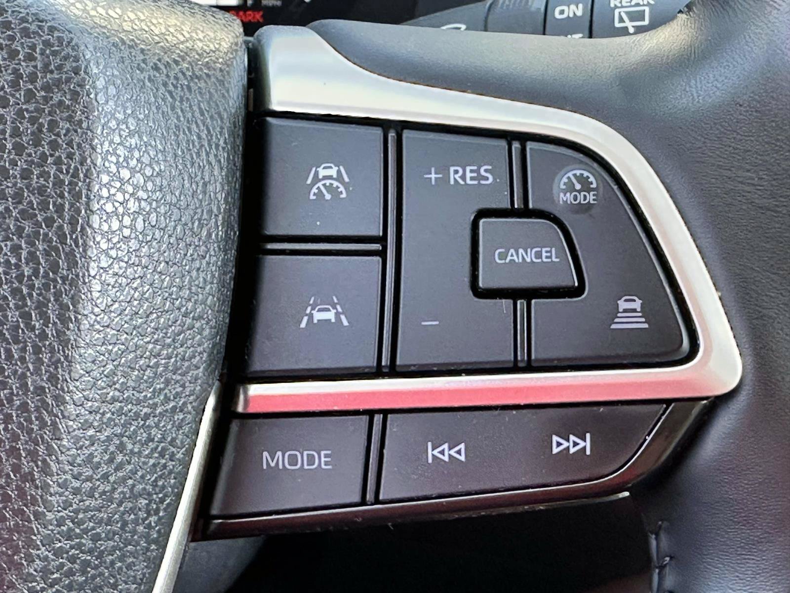 Certified 2024 Toyota Grand Highlander AWD image 25