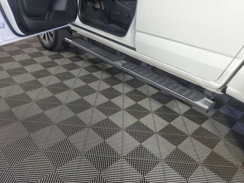 Used 2021 GMC Canyon Denali image 30