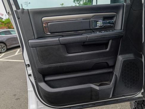 Used 2018 RAM 2500 Laramie w/ Sport Appearance Group AWD/4WD image 18