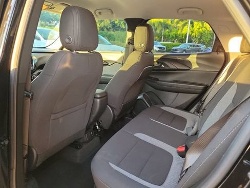 Used 2023 Chevrolet TrailBlazer LT w/ Convenience Package FWD image 7