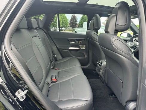 Used 2026 Mercedes-Benz GLC 300 4MATIC image 21