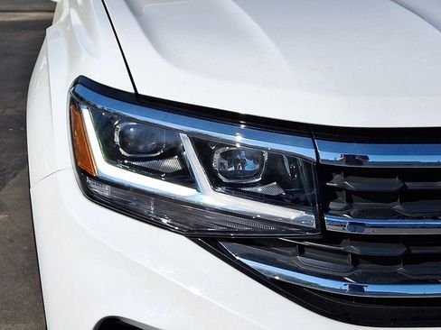 Certified 2023 Volkswagen Atlas SE image 9