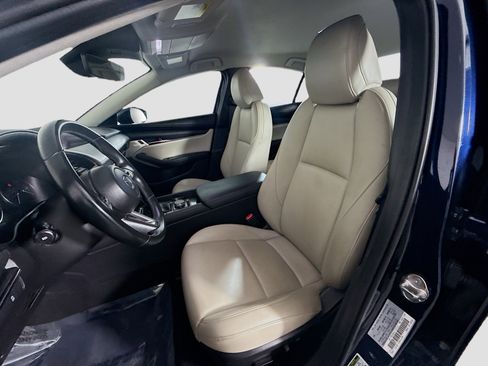 Used 2019 MAZDA MAZDA3 w/Preferred Pkg image 22