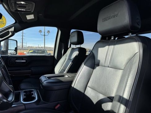 Used 2022 Chevrolet Silverado 3500 High Country w/ Technology Package image 11