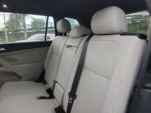 Used 2023 Volkswagen Tiguan SE R-Line FWD image 10
