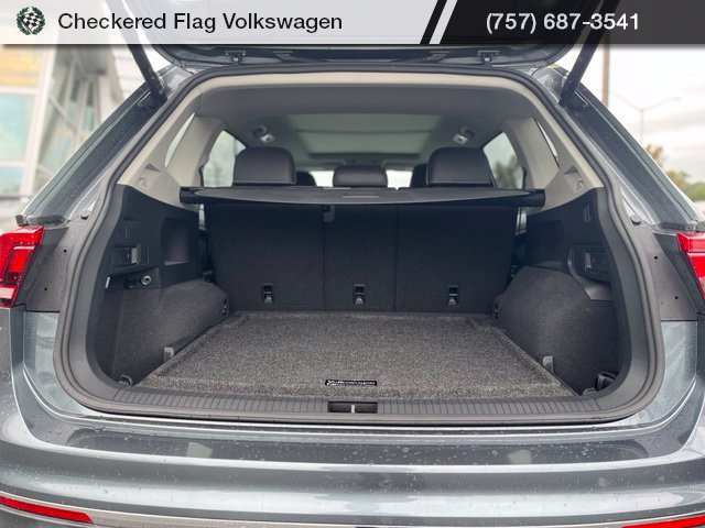 Used 2022 Volkswagen Tiguan SE w/ Panoramic Sunroof Package AWD/4WD image 35