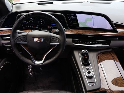 Used 2023 Cadillac Escalade ESV Sport Platinum w/ Heavy-Duty Trailer Package AWD/4WD image 18