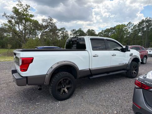 Used 2019 Nissan Titan Platinum Reserve w/ Platinum Utility Package image 5